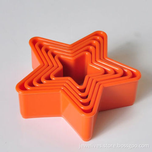 5-piece Plastic Cookie Cutter in Different Shapes